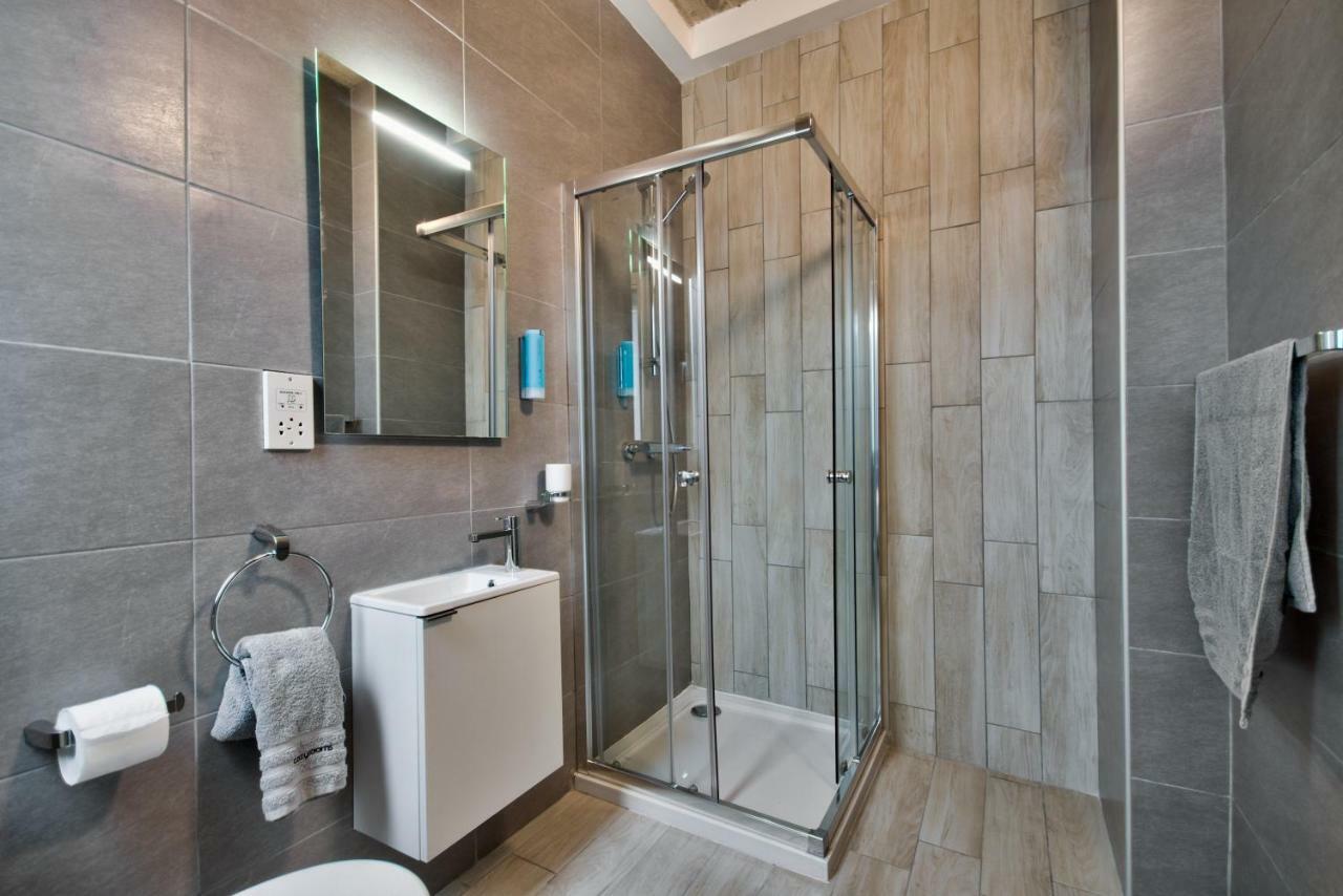 Cozy Rooms Hotel Sliema Bagian luar foto